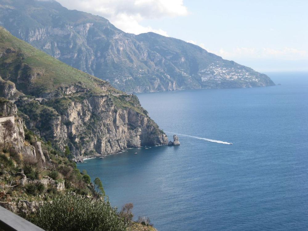 Italien (694)